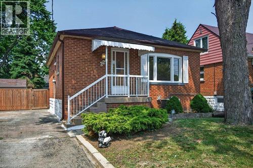 220 East 13Th Street, Hamilton, ON - Outdoor