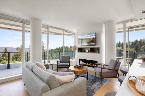 #1002-2000 Hannington Rd, Langford, BC - Indoor Photo Showing Living Room