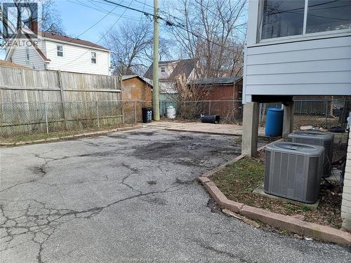 2240 Howard Avenue Unit# Upper, Windsor, ON - Outdoor