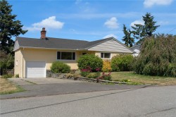 1260 Palmer Rd Saanich, BC V8P 2H7