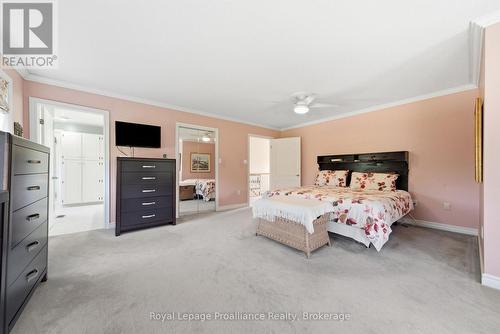 10 Skiff Cove Road, Prince Edward County (Wellington Ward), ON - Indoor Photo Showing Bedroom