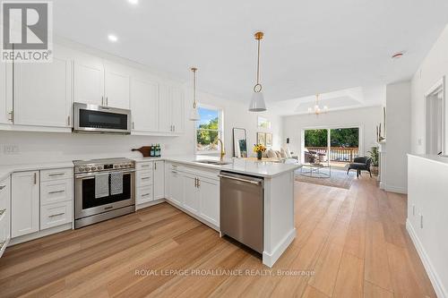 159 Pomeroy Avenue, Tweed (Tweed (Village)), ON - Indoor Photo Showing Kitchen With Upgraded Kitchen
