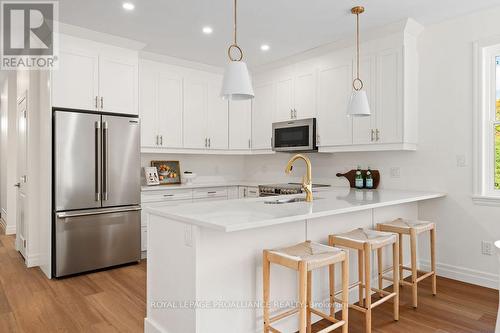 159 Pomeroy Avenue, Tweed (Tweed (Village)), ON - Indoor Photo Showing Kitchen With Upgraded Kitchen
