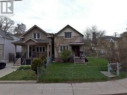 18 DUNRAVEN DRIVE Toronto, ON M6M 1H1