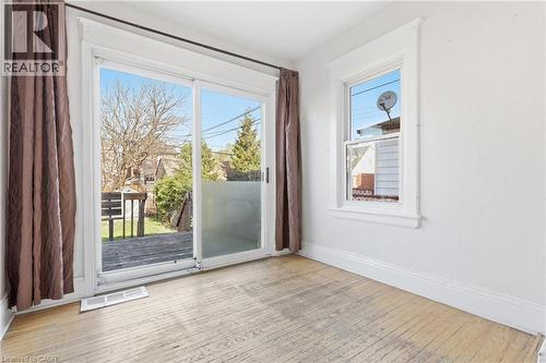 115 Kensington Avenue N, Hamilton, ON - Indoor Photo Showing Other Room