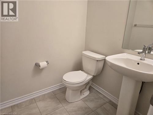 395 Barker Parkway, Thorold, ON - Indoor Photo Showing Bathroom