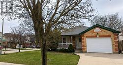 461 EASTBRIDGE Boulevard Waterloo, ON N2K 3Y4