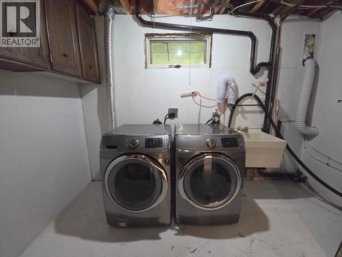 4720 Centurion Crescent Ne, Chetwynd, BC - Indoor Photo Showing Laundry Room
