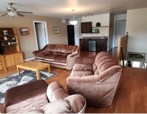 48 Sunset Drive, Ditch Lake, MB - Indoor Photo Showing Living Room