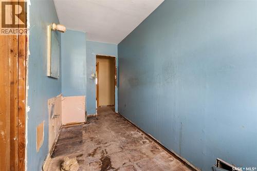 403 17Th Avenue E, Regina, SK - Indoor Photo Showing Other Room