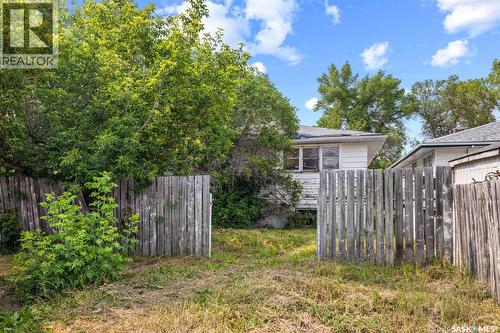 403 17Th Avenue E, Regina, SK - Outdoor