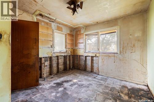403 17Th Avenue E, Regina, SK - Indoor Photo Showing Other Room