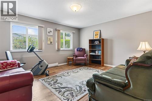 325 Quarry Rd, Comox, BC - Indoor