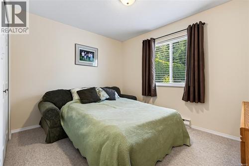 325 Quarry Rd, Comox, BC - Indoor Photo Showing Bedroom