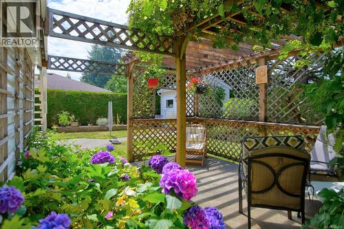 325 Quarry Rd, Comox, BC - Outdoor