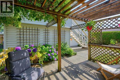 325 Quarry Rd, Comox, BC - Outdoor With Deck Patio Veranda With Exterior