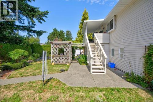 325 Quarry Rd, Comox, BC - Outdoor