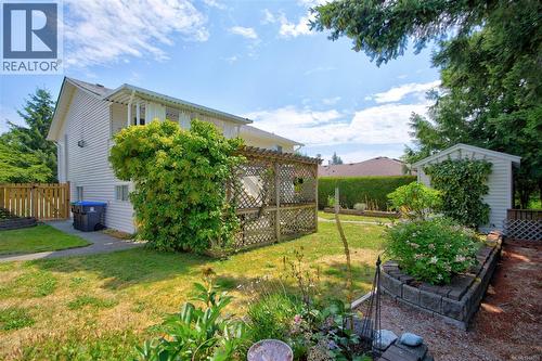 325 Quarry Rd, Comox, BC - Outdoor