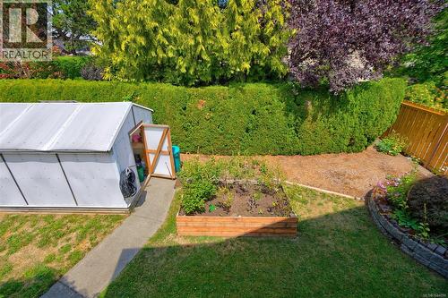 325 Quarry Rd, Comox, BC - Outdoor