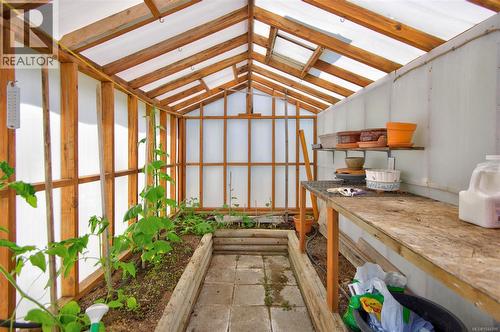 325 Quarry Rd, Comox, BC - Indoor Photo Showing Other Room
