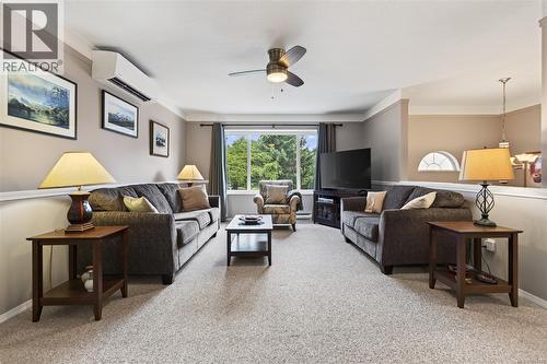325 Quarry Rd, Comox, BC - Indoor Photo Showing Living Room