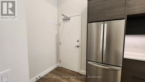 4 - 261 FRONT STREET , Belleville (Belleville Ward), Ontario K8N 2Z6 2