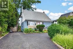 487 WILDWOOD Drive Oakville, ON L6K 1V1
