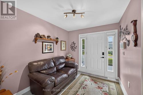 46 Sandpiper Way, Brighton, ON - Indoor Photo Showing Living Room
