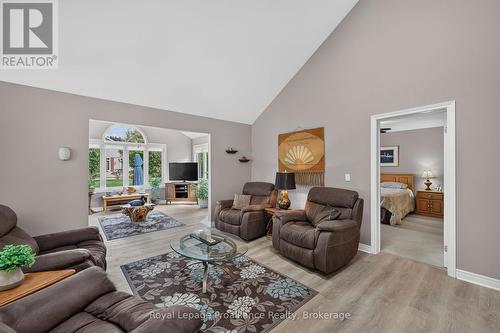 46 Sandpiper Way, Brighton, ON - Indoor Photo Showing Living Room