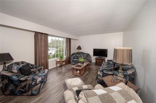 411 Ash Avenue, Steinbach, MB - Indoor