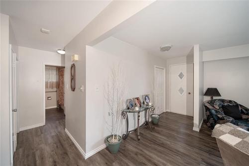 411 Ash Avenue, Steinbach, MB - Indoor Photo Showing Other Room