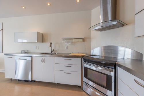 Cuisine - 716-7680 Boul. Marie-Victorin, Brossard, QC - Indoor Photo Showing Kitchen