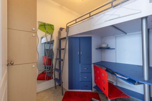 Bureau - 716-7680 Boul. Marie-Victorin, Brossard, QC - Indoor