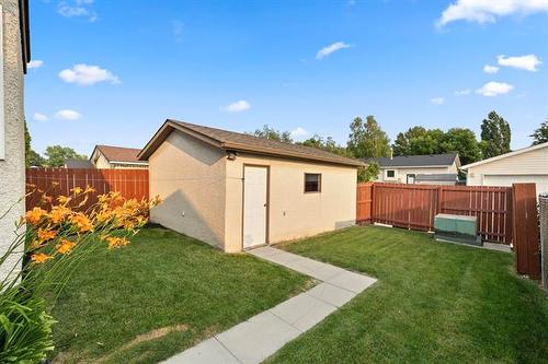 1186 Devonshire Dr, Winnipeg, MB 