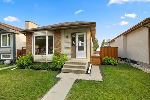 1186 Devonshire Dr, Winnipeg, MB 