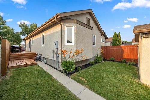 1186 Devonshire Dr, Winnipeg, MB 