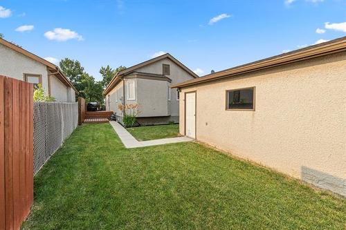 1186 Devonshire Dr, Winnipeg, MB 