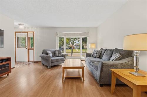 1186 Devonshire Dr, Winnipeg, MB 