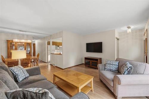 1186 Devonshire Dr, Winnipeg, MB 