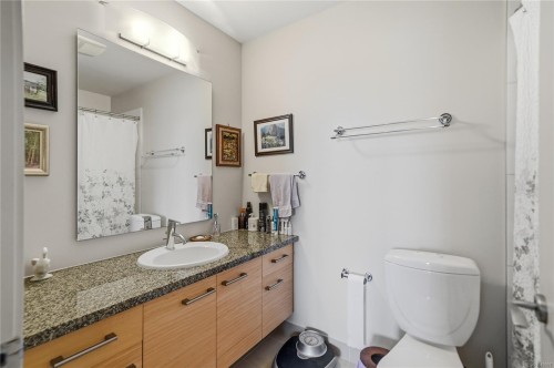 #1106-38 Front St, Nanaimo, BC - Indoor Photo Showing Bathroom