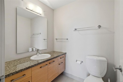#1106-38 Front St, Nanaimo, BC - Indoor Photo Showing Bathroom