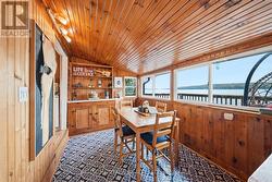 Dining area - 
