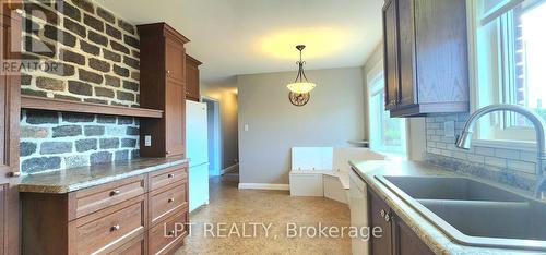 585 Mapleview Drive E, Barrie, ON 