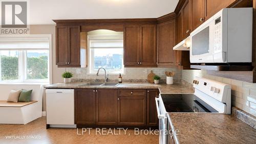 585 Mapleview Drive E, Barrie, ON 