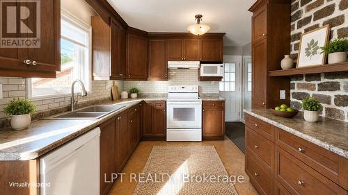 585 Mapleview Drive E, Barrie, ON 
