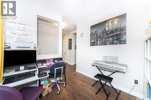 303 Delainey Manor, Saskatoon, SK - Indoor