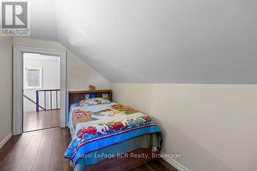 680210 30 Side Road, Chatsworth, ON - Indoor Photo Showing Bedroom
