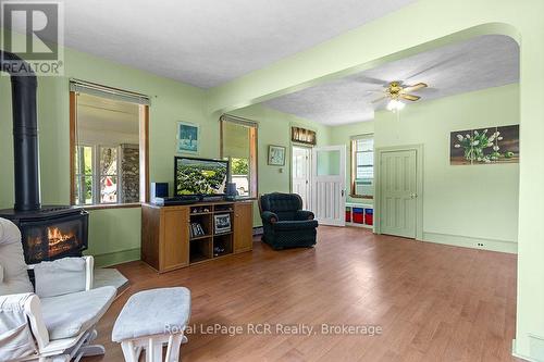 680210 30 Side Road, Chatsworth, ON - Indoor