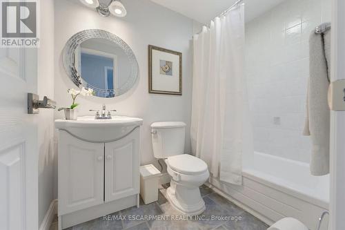 620 Forestwood Crescent, Burlington, ON - Indoor Photo Showing Bathroom