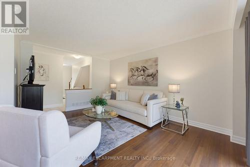 620 Forestwood Crescent, Burlington, ON - Indoor Photo Showing Living Room
